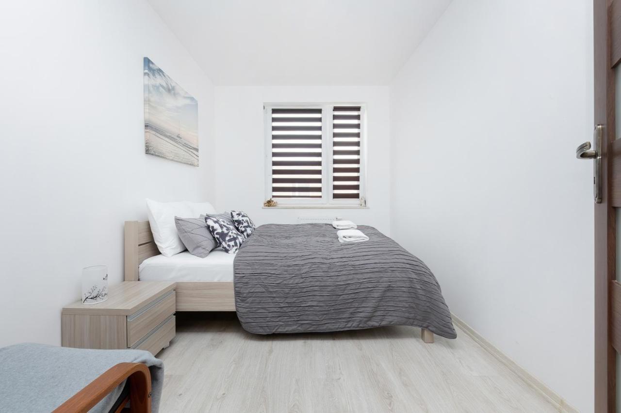 Apartamenty Paryska By Renters 코워브제크 외부 사진